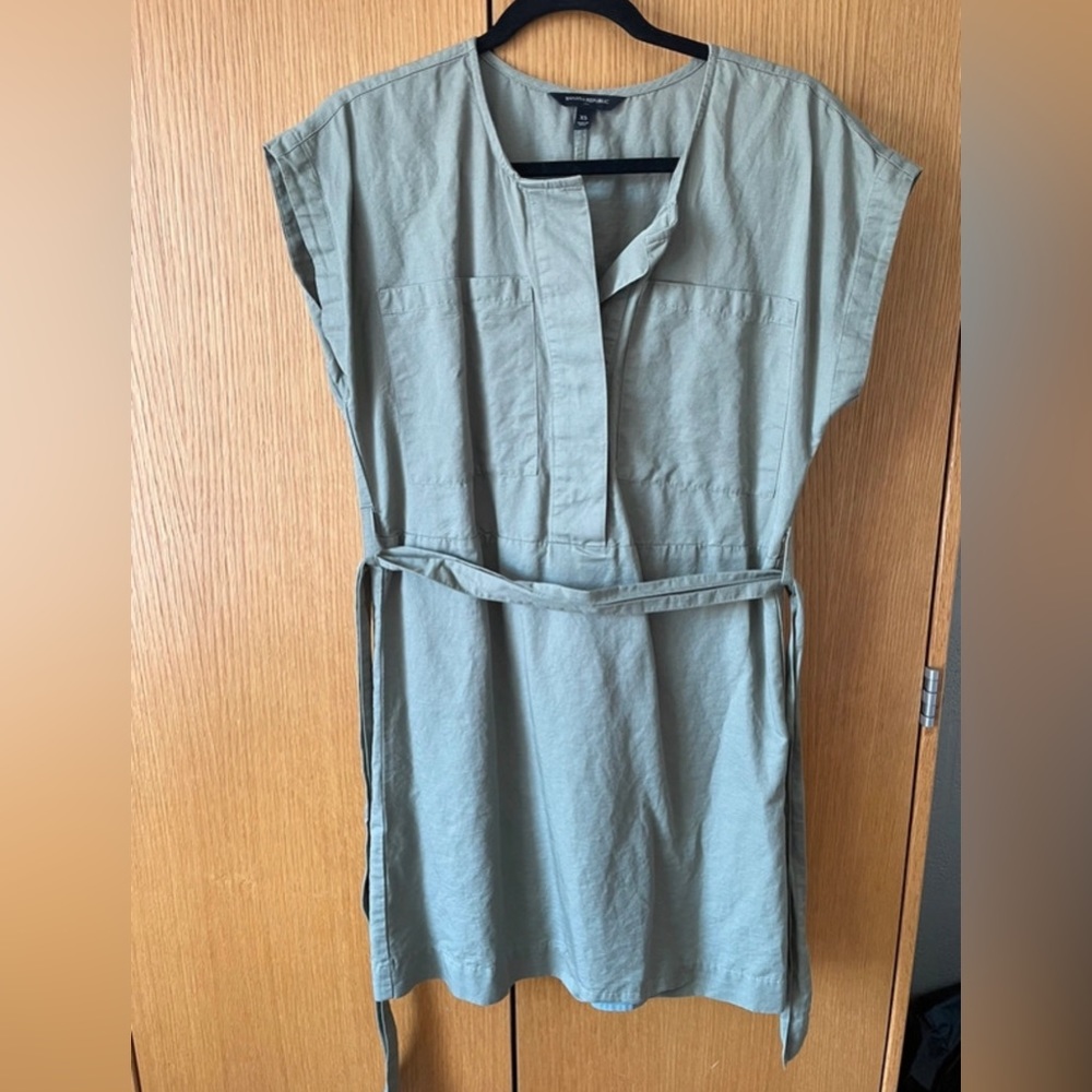 Banana Republic linen dress